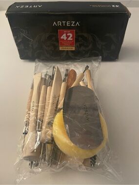 Arteza 42-Piece Pottery & Clay Sculpting Tool Set